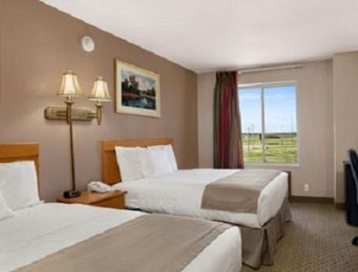 Baymont By Wyndham Jacksonville Room photo
